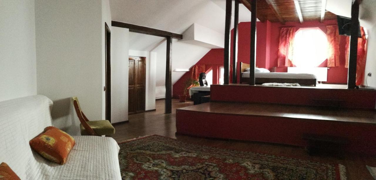 Pension Casa Contelui Ришнов Екстер'єр фото